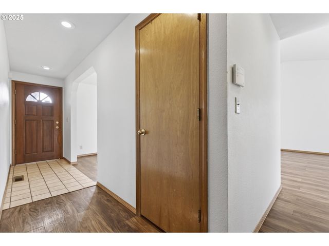 418 Nw 112TH St, Vancouver, WA 98685