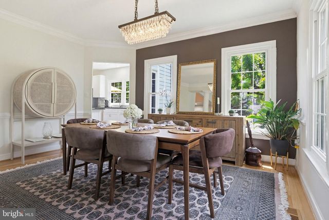 6732 CHURCHILL RD, Mclean, VA 22101