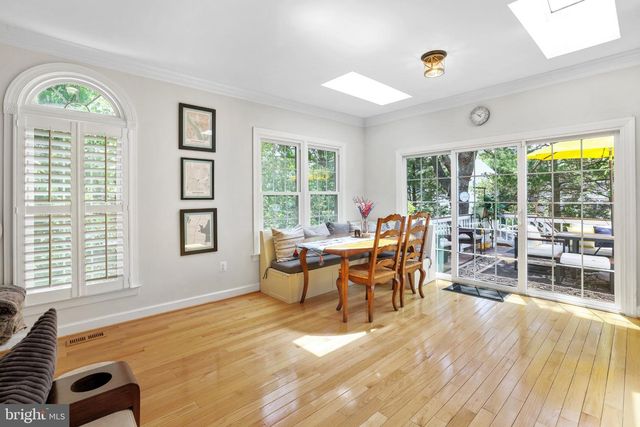 6732 CHURCHILL RD, Mclean, VA 22101