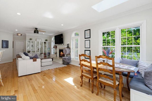 6732 CHURCHILL RD, Mclean, VA 22101