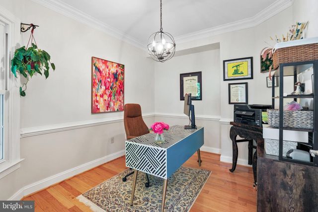 6732 CHURCHILL RD, Mclean, VA 22101
