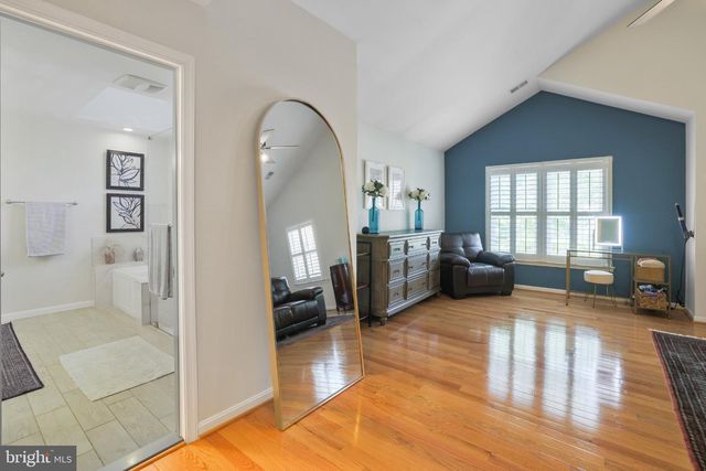 6732 CHURCHILL RD, Mclean, VA 22101