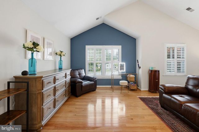6732 CHURCHILL RD, Mclean, VA 22101