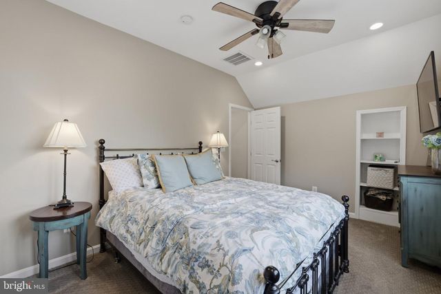 6732 CHURCHILL RD, Mclean, VA 22101