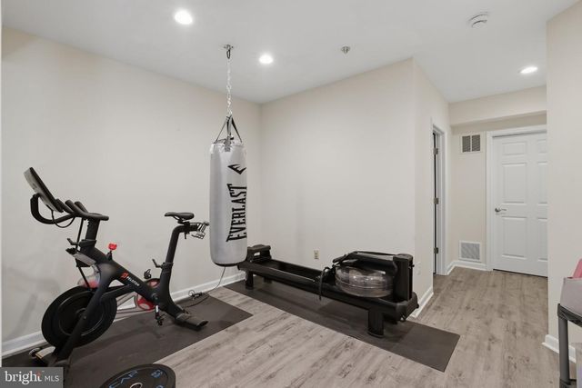 6732 CHURCHILL RD, Mclean, VA 22101