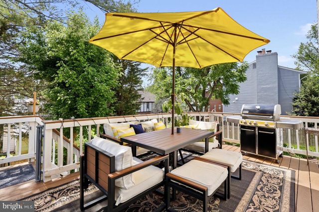 6732 CHURCHILL RD, Mclean, VA 22101