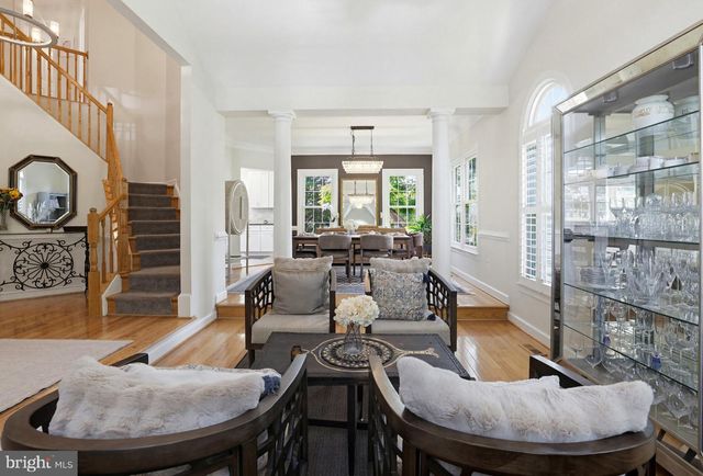 6732 CHURCHILL RD, Mclean, VA 22101
