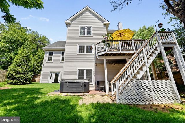 6732 CHURCHILL RD, Mclean, VA 22101