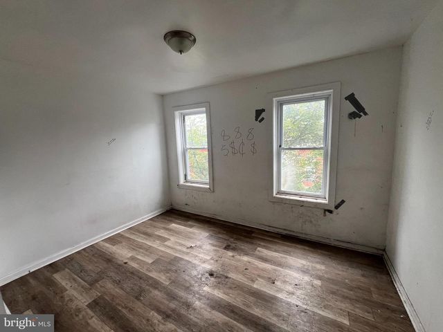 2210 N 17TH ST, Philadelphia, PA 19132
