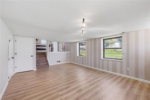 19808 E 17th Street Court N, Independence, MO 64056