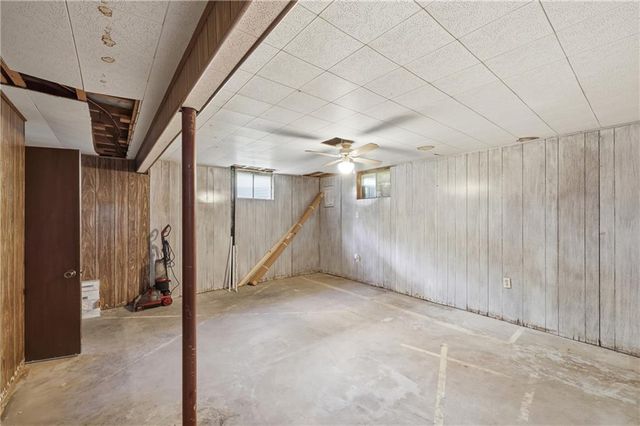 19808 E 17th Street Court N, Independence, MO 64056