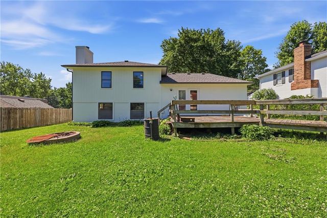 19808 E 17th Street Court N, Independence, MO 64056
