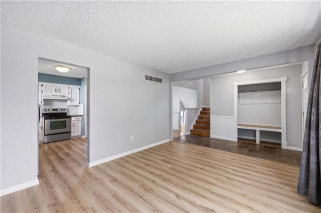19808 E 17th Street Court N, Independence, MO 64056