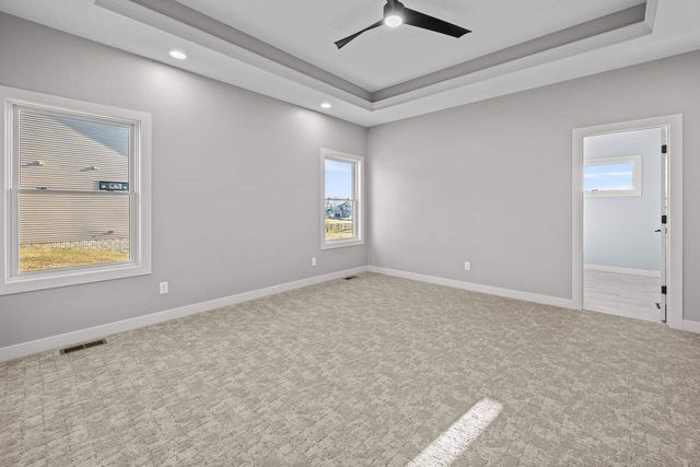 324 Linda Lane, Riverdale, IA 52722