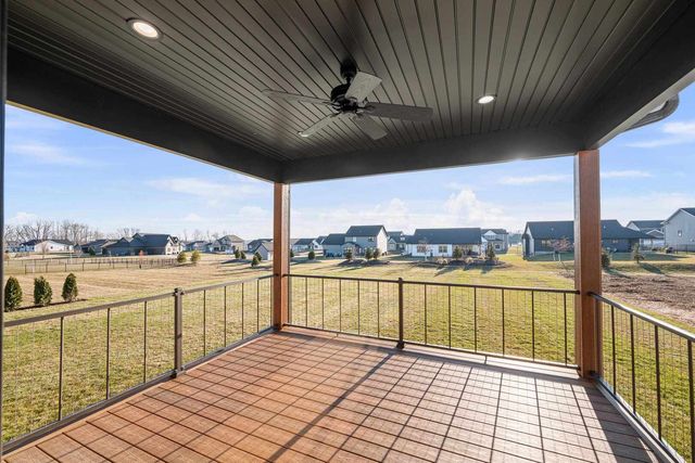 324 Linda Lane, Riverdale, IA 52722