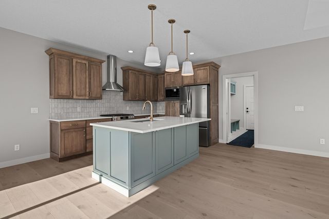 324 Linda Lane, Riverdale, IA 52722