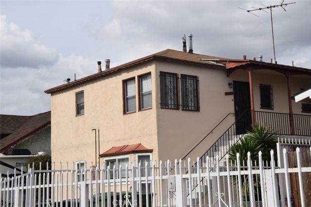 1945 W Vernon, Los Angeles, CA 90062