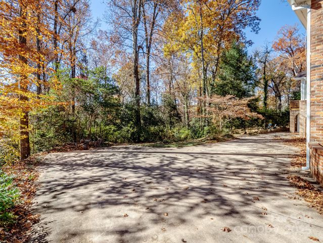 2111 Sagamore Road, Charlotte, NC 28209