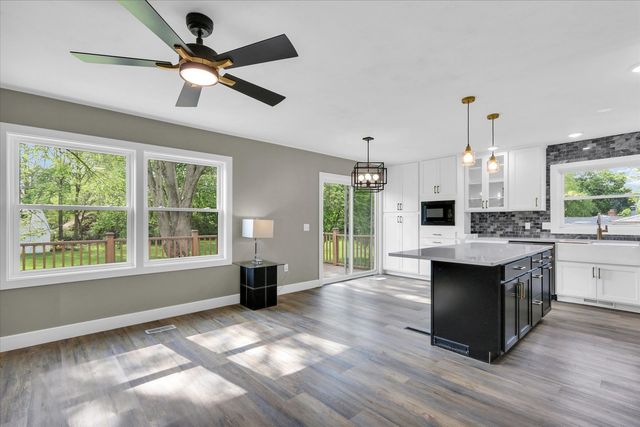 1801 Cindy Lynn Street, Urbana, IL 61802