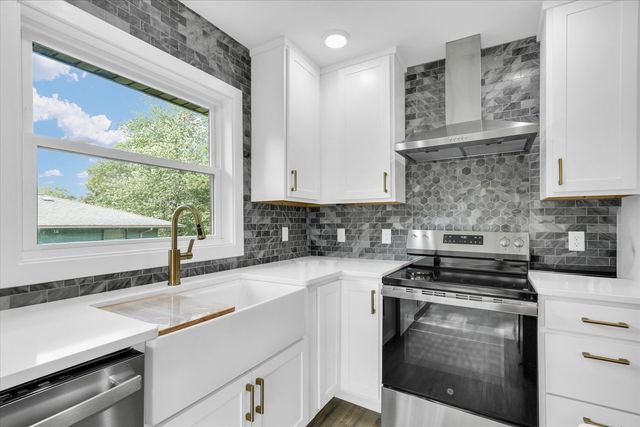 1801 Cindy Lynn Street, Urbana, IL 61802