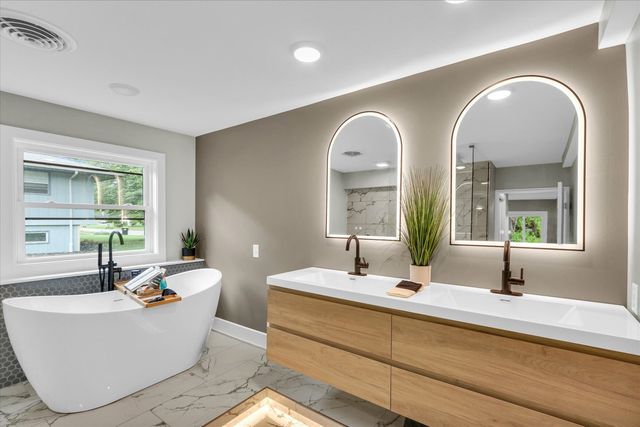 1801 Cindy Lynn Street, Urbana, IL 61802