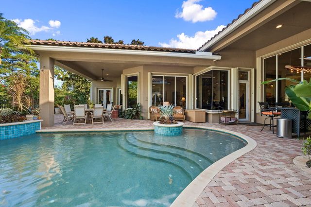 271 SW Harbor View Drive, Palm City, FL 34990