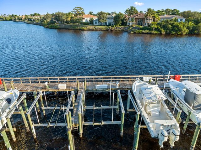 271 SW Harbor View Drive, Palm City, FL 34990