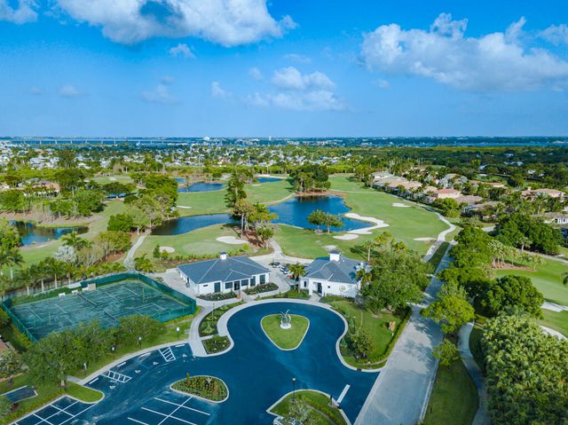 271 SW Harbor View Drive, Palm City, FL 34990