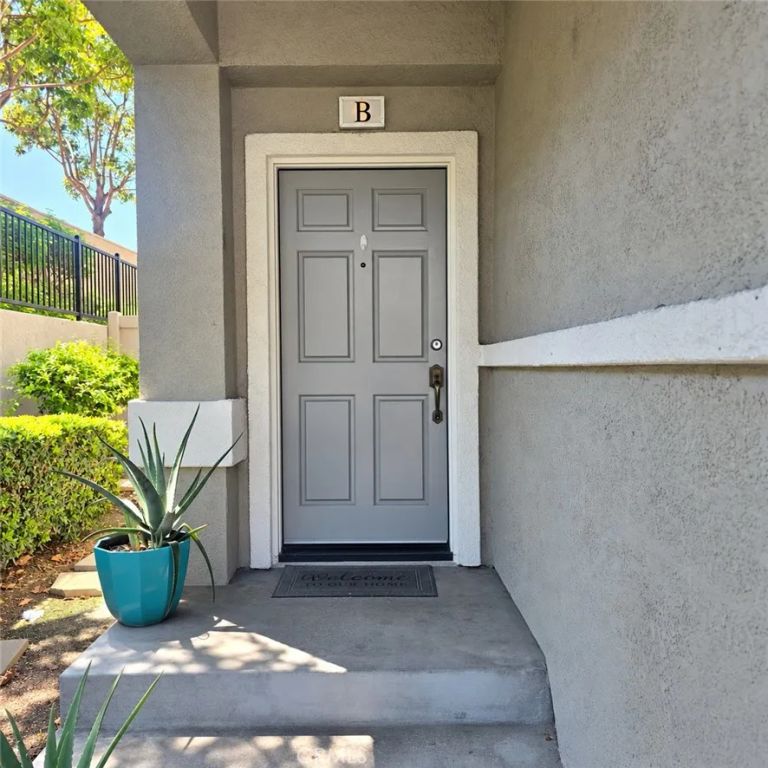 3442 E White Chapel Court B, Orange, CA 92869