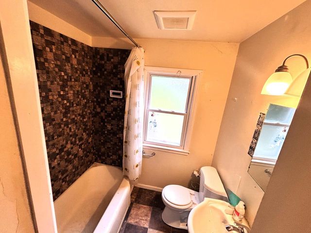 5452 N 56th STREET, Milwaukee, WI 53218