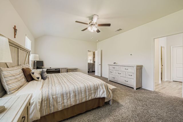 11301 Summer Rain Boulevard, Aubrey, TX 76227