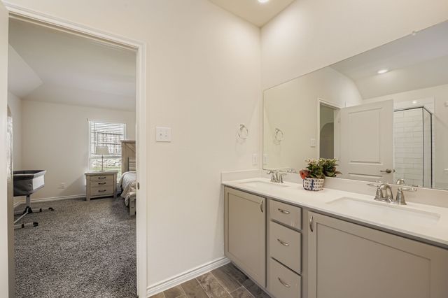 11301 Summer Rain Boulevard, Aubrey, TX 76227