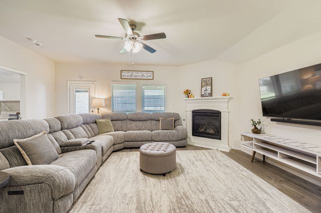 11301 Summer Rain Boulevard, Aubrey, TX 76227