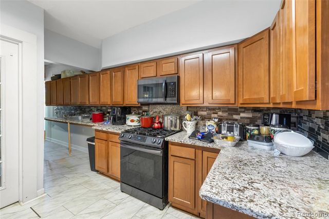 2425 W Grand Boulevard, Detroit, MI 48208