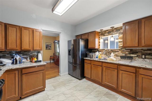 2425 W Grand Boulevard, Detroit, MI 48208