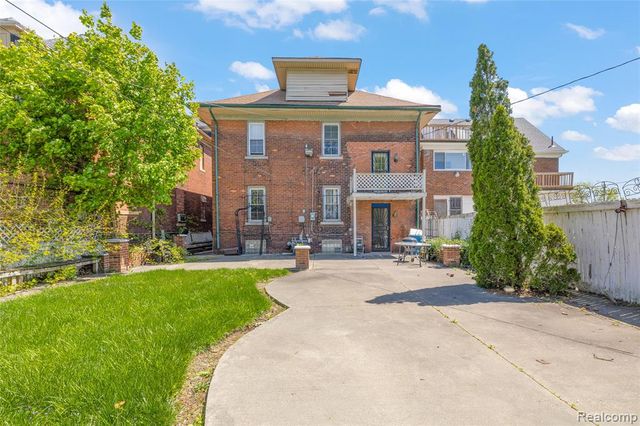 2425 W Grand Boulevard, Detroit, MI 48208