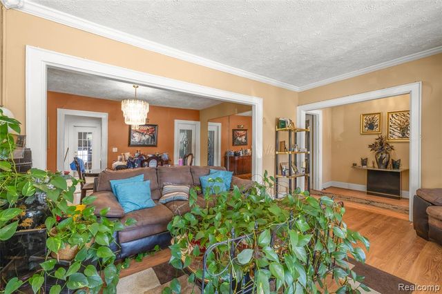 2425 W Grand Boulevard, Detroit, MI 48208
