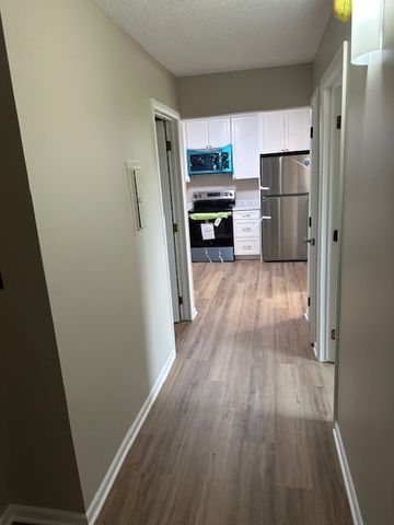 124 Klein Creek Court 124-E, Carol Stream, IL 60188