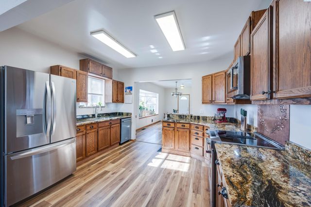 402 W Front St, Albion, WA 99102