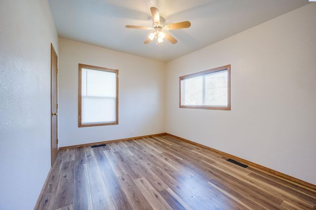 402 W Front St, Albion, WA 99102