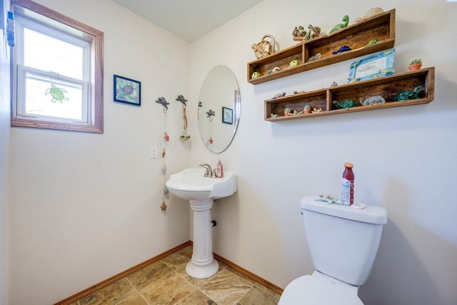 402 W Front St, Albion, WA 99102