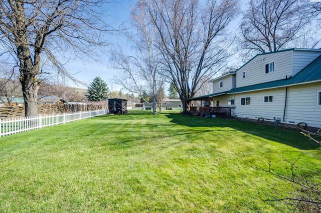 402 W Front St, Albion, WA 99102