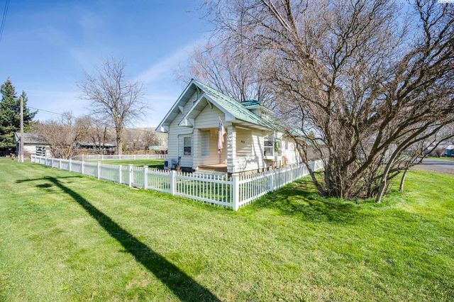 402 W Front St, Albion, WA 99102