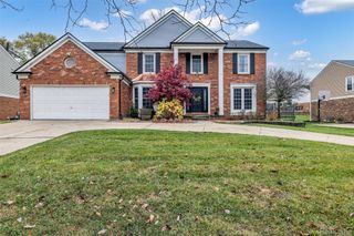 45077 Roundview Drive, Novi, MI 48375