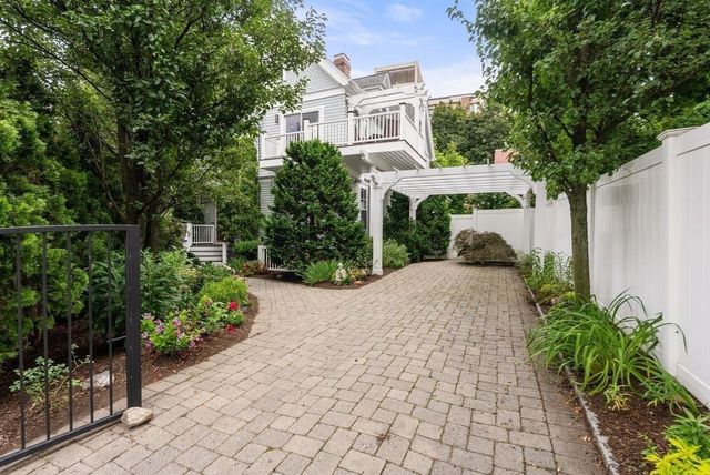 51 Sewall Ave 2, Brookline, MA 02446