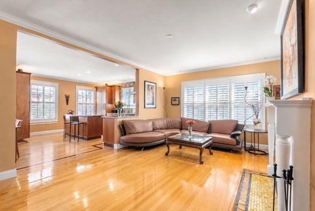 51 Sewall Ave 2, Brookline, MA 02446