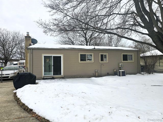 50674 Bower Drive, Chesterfield Township, MI 48047