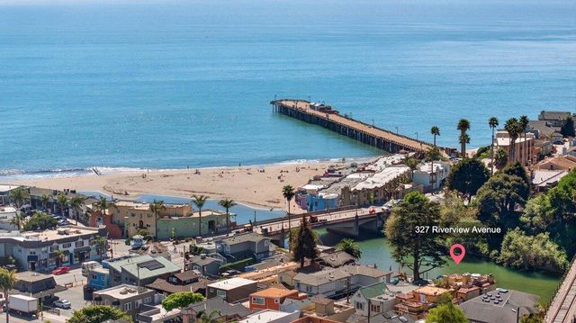 327 Riverview Avenue C, Capitola, CA 95010