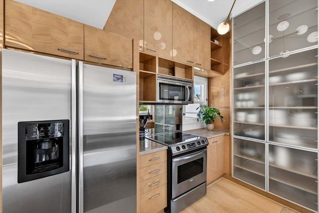 327 Riverview Avenue C, Capitola, CA 95010