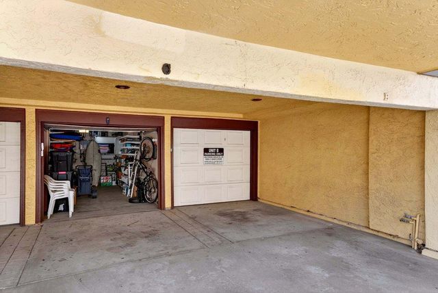 327 Riverview Avenue C, Capitola, CA 95010